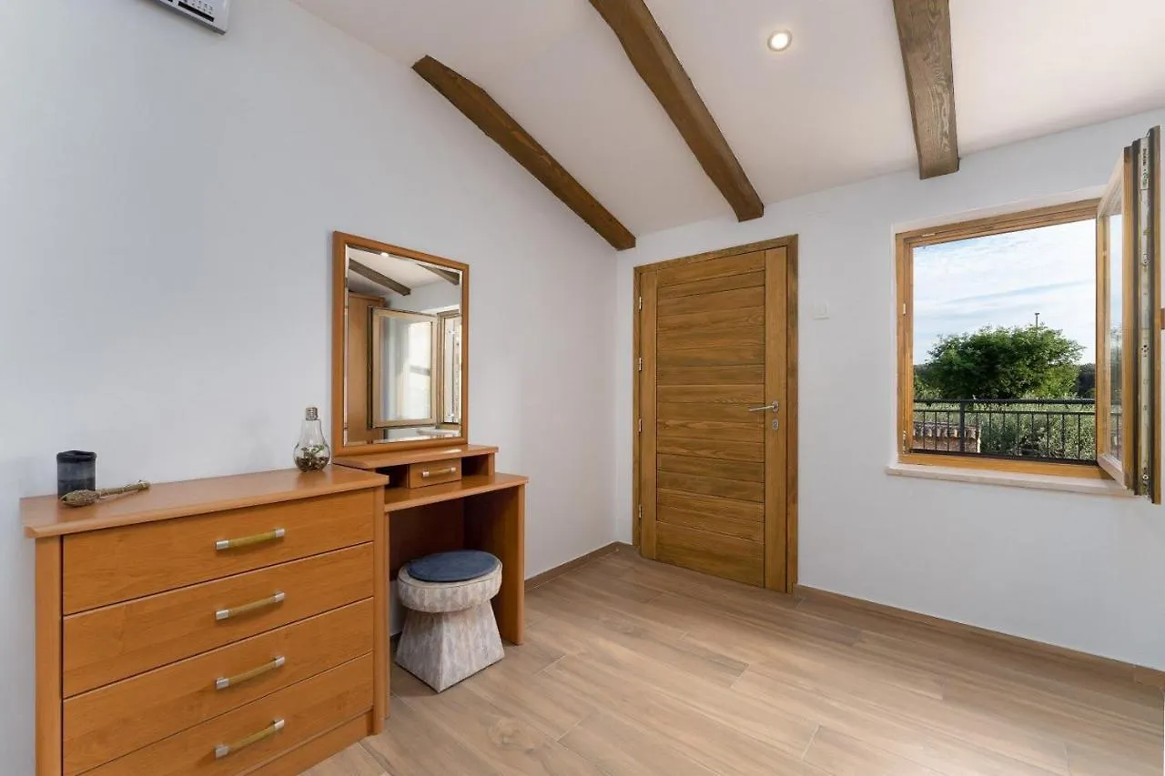 Paris Apartment Porec 0*,  Croatia